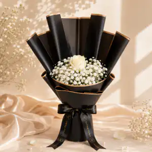 ช่อดอกกุหลาบสีขาว Le Fleur Midnight Elegance