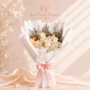 ช่อดอกกุหลาบเหลือง 5 ดอก Le Fleur Moonlight Rose